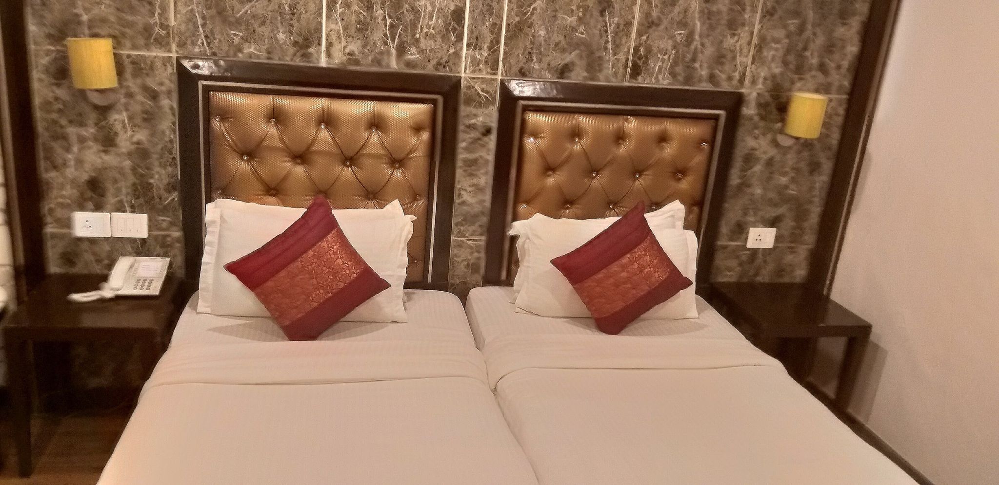 Hotel Surya Grand Deluxe Room 3