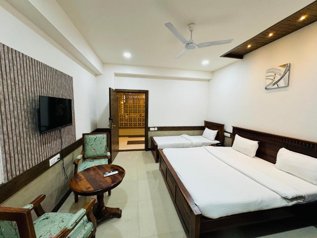 Triple Room with Balcony