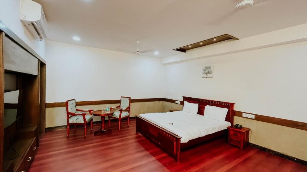 Hotel Tirth Executive Room