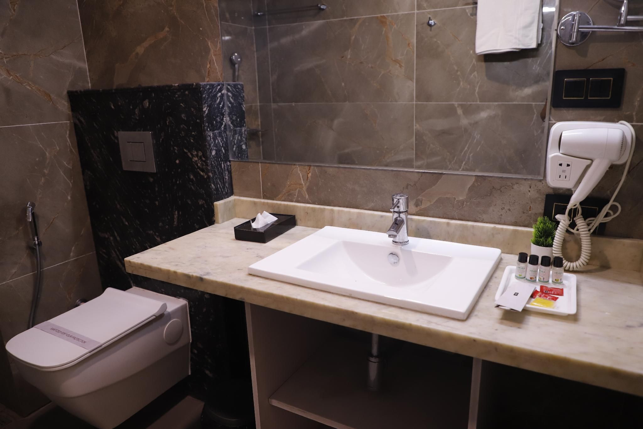 Deluxe Twin Room for 4 People - Non-Smoking