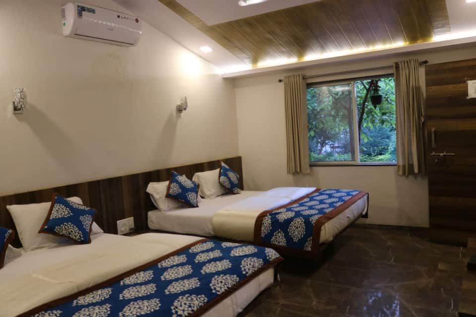  4 BEDROOM HALL