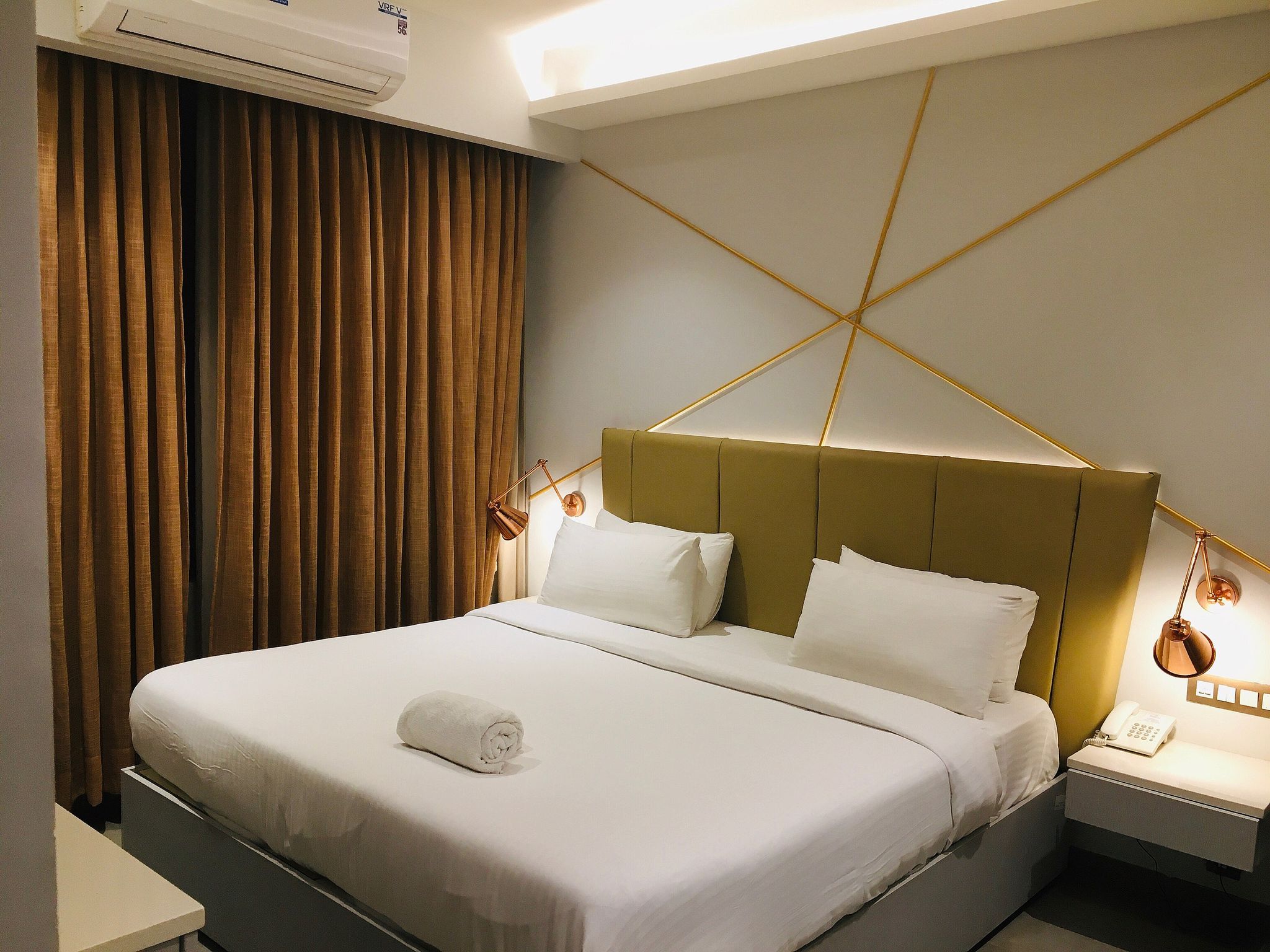 SUPERIOR ROOM