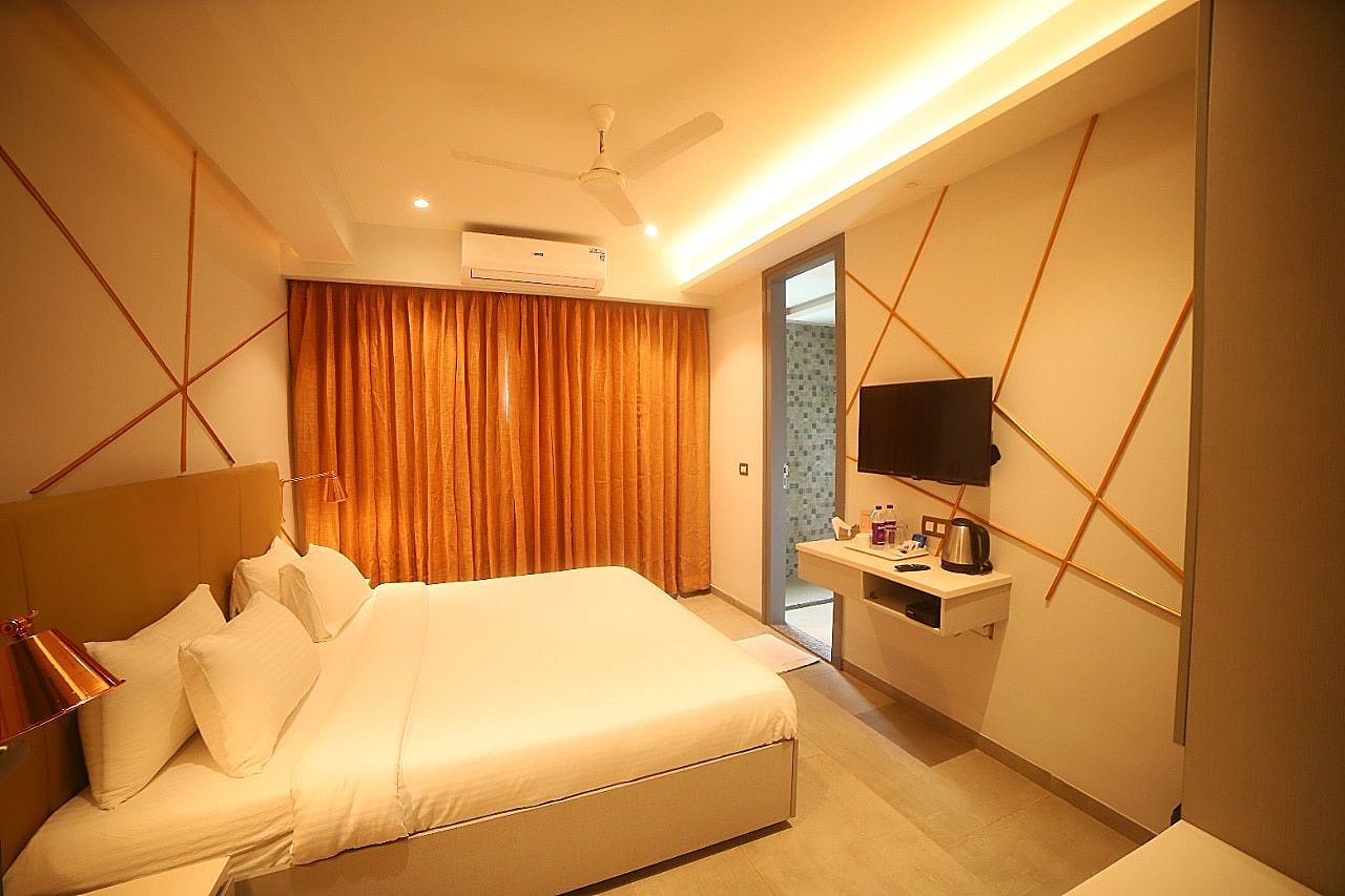 SUPERIOR ROOM