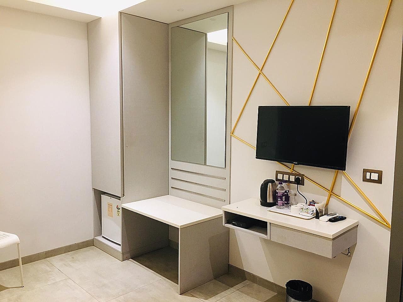 SUPERIOR ROOM