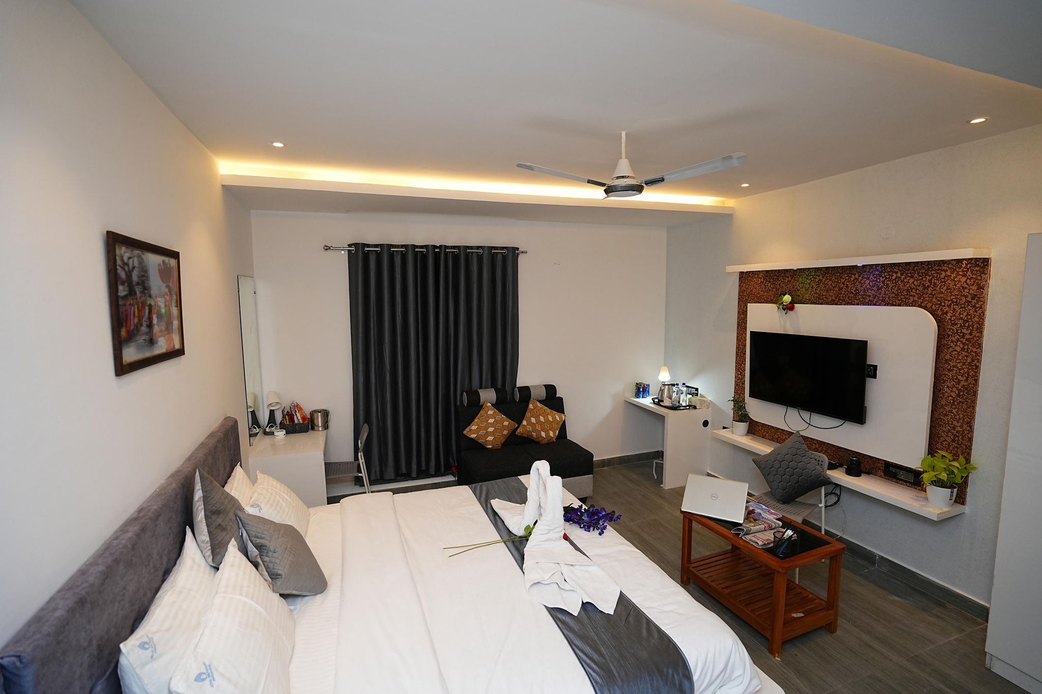 Brundavan Grand Suite King Bed