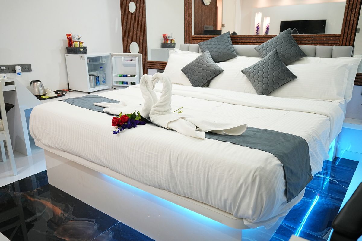 Hotel Brundavan International-Guntur Superior Room 1 King Bed 13