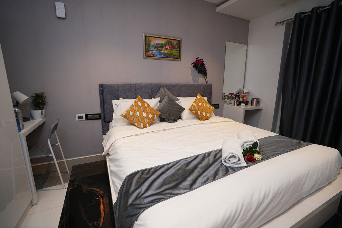 Hotel Brundavan International-Guntur Superior Room 1 King Bed 14