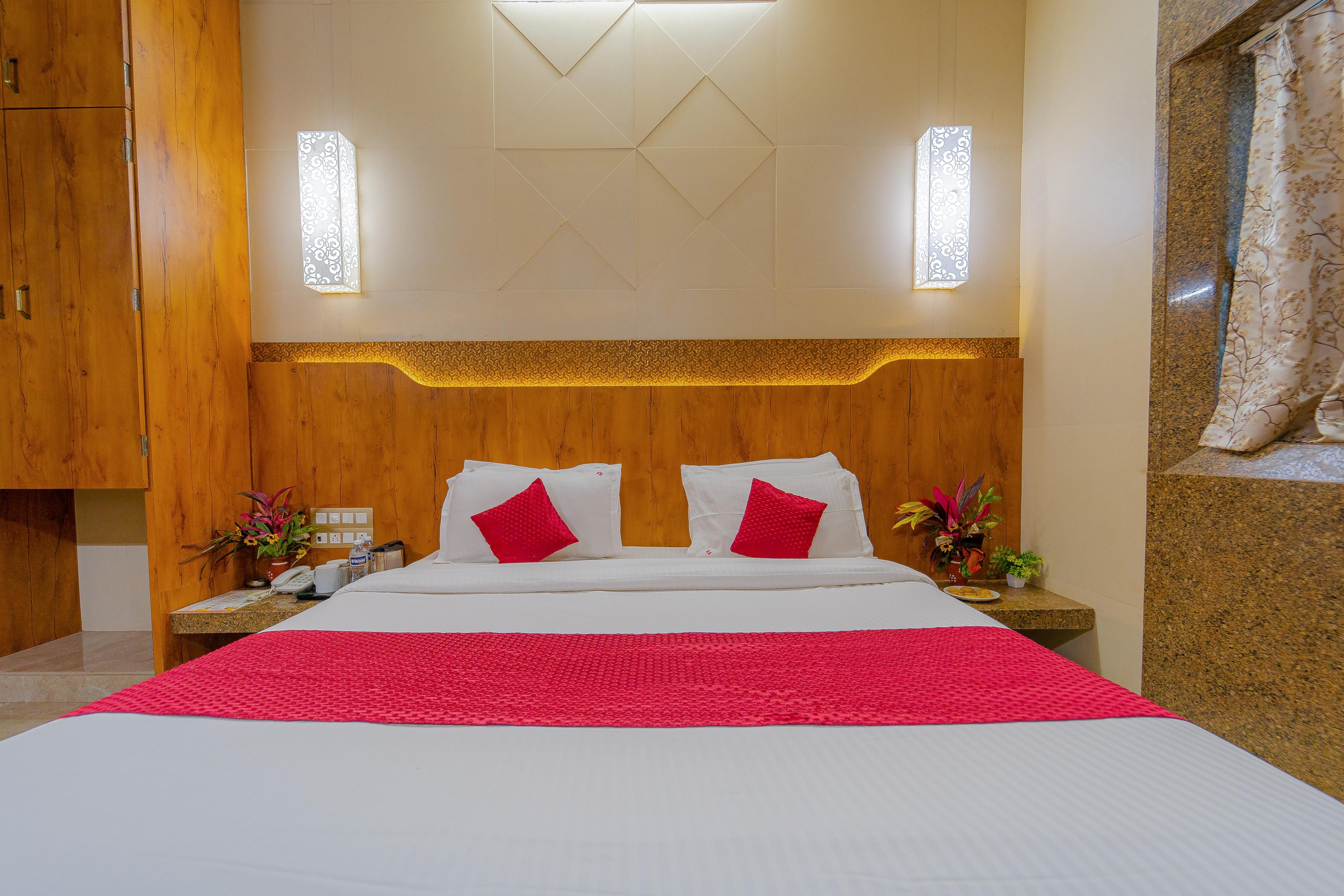 Hotel Apsara, Mahabaleshwar Premium Couple Rooms Non AC 3