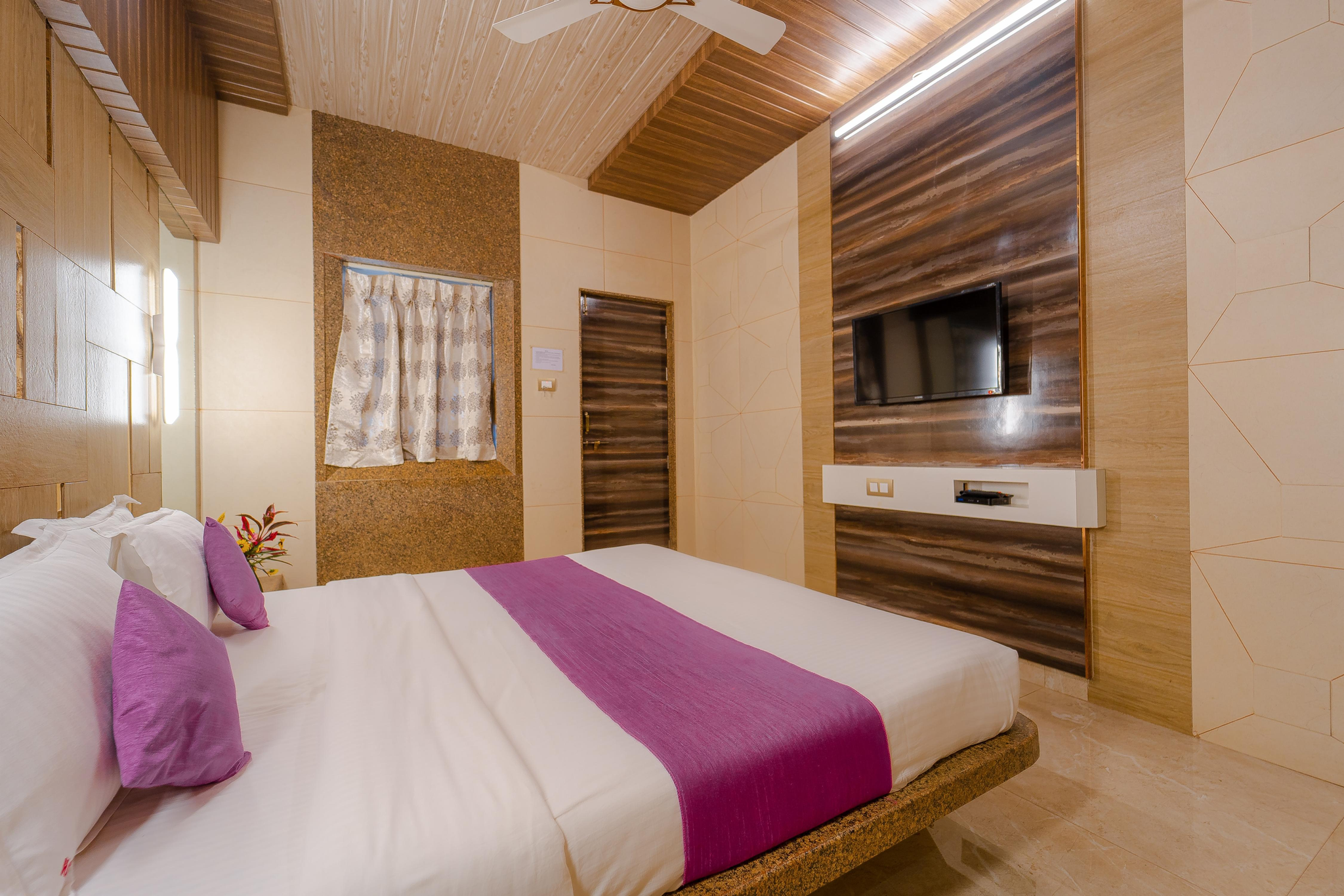 Hotel Apsara, Mahabaleshwar Premium Couple Rooms Non AC 11