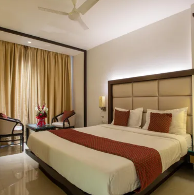 Dwarka Hotel