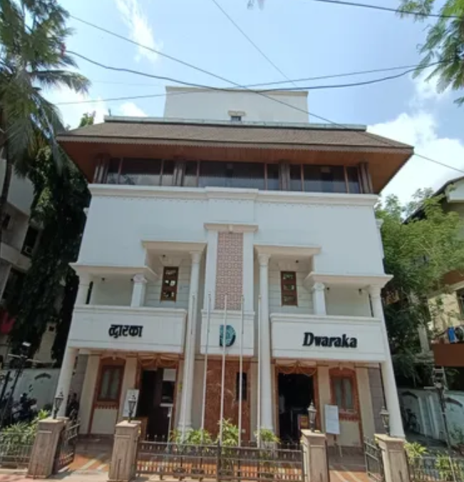 Dwarka Hotel