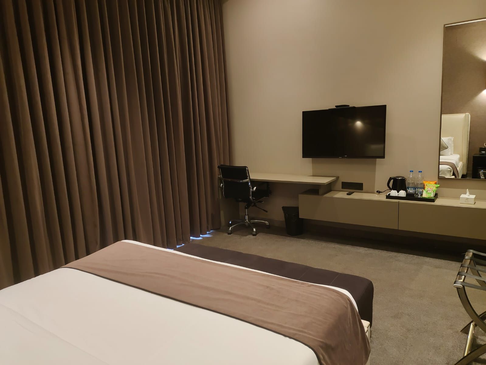 Superior Crest with Bathtub (Ground Floor)