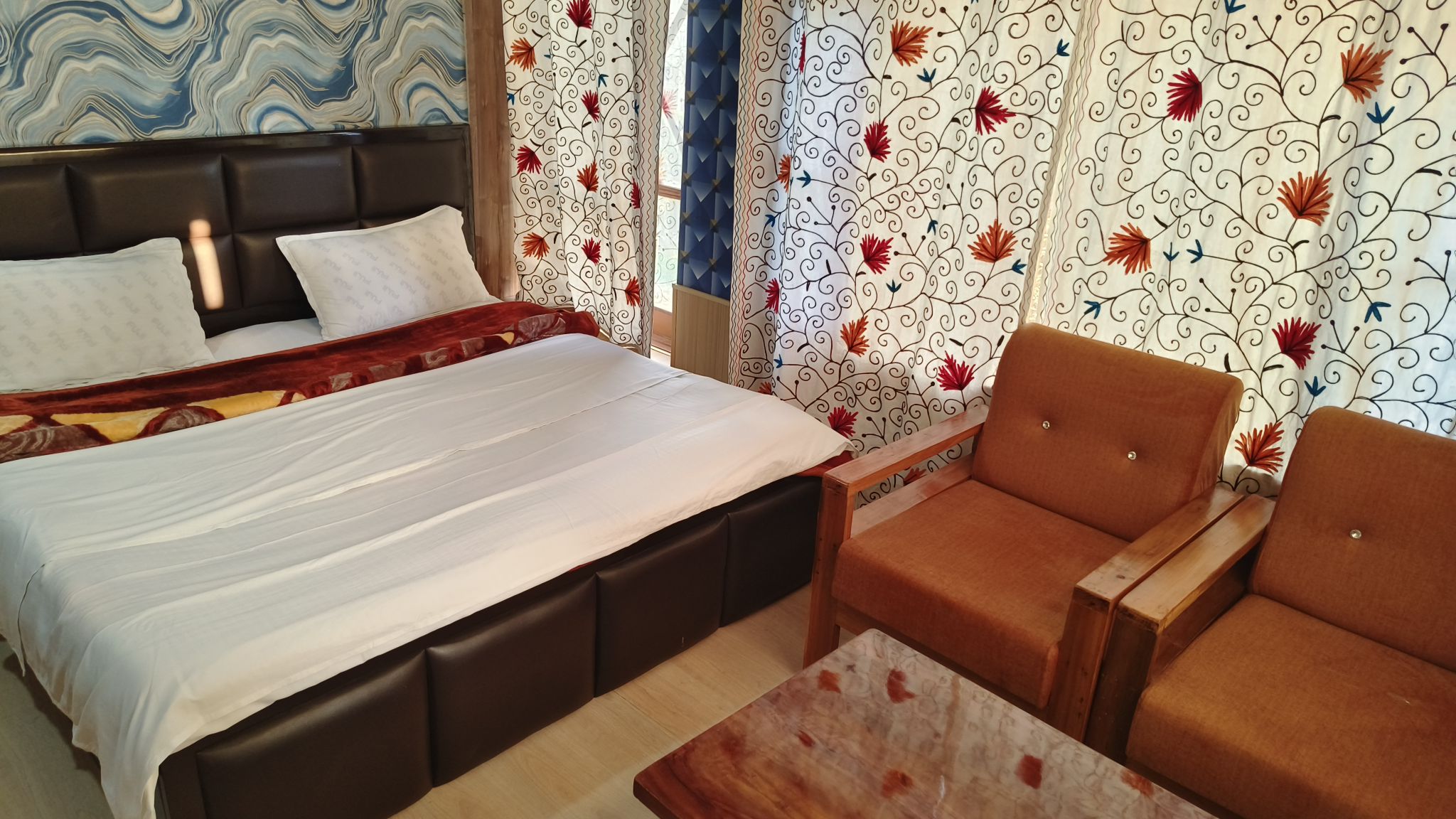 Hotel Gulsitara - Kunzer, Gulmarg Double Room 13