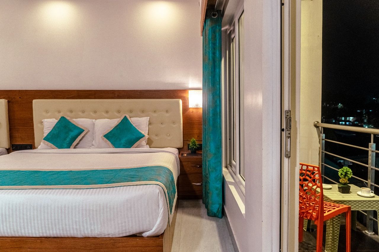 Deluxe Balcony Room with Sea View