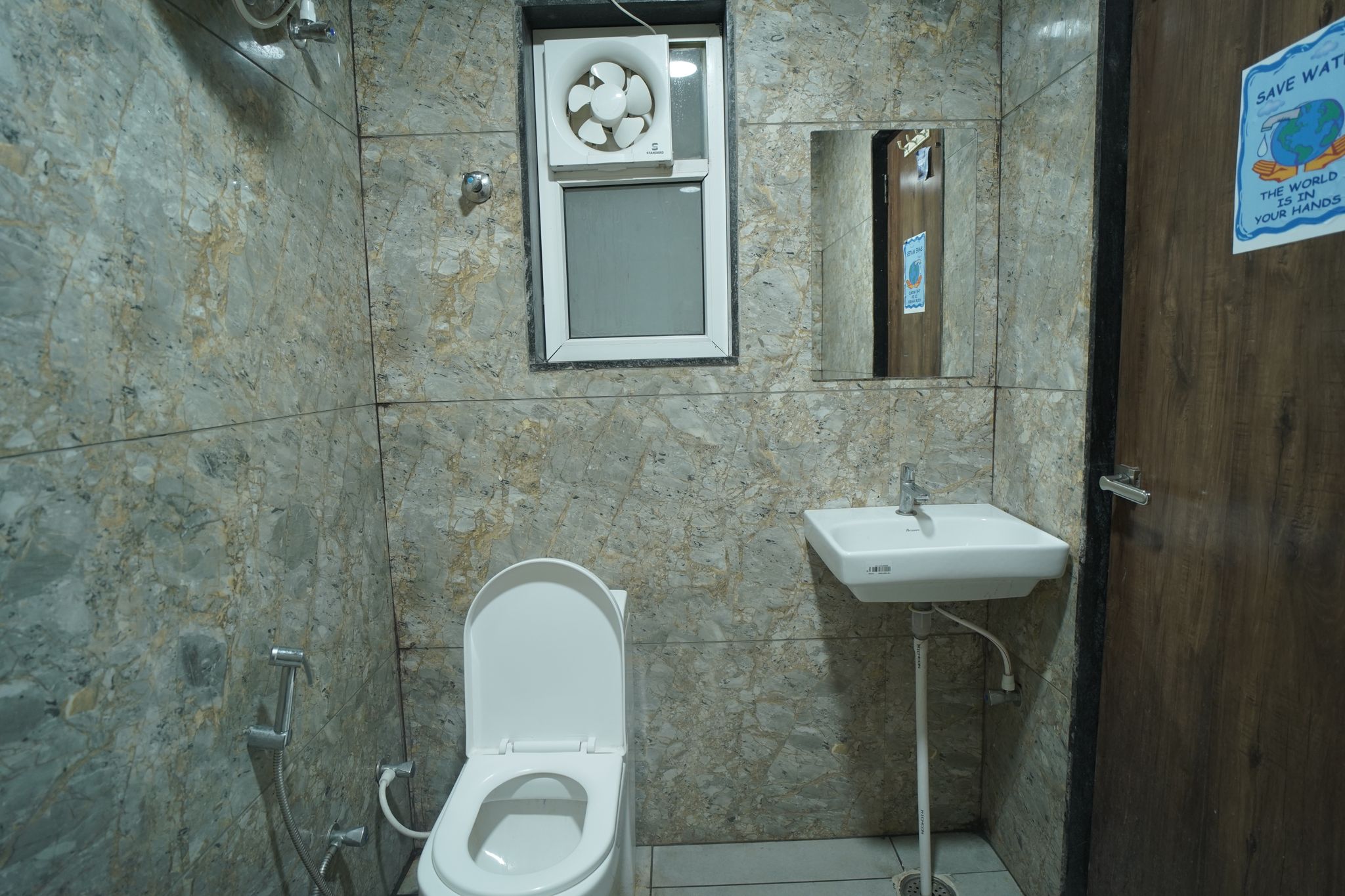 Adhiraj Inn ( 250 meter from chambal river front ) Super Deluxe Room 5