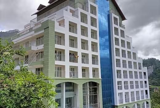 Golden Munnar Palace By Hawk Hospitality