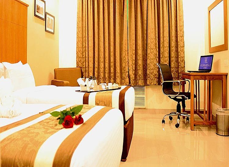 HOTEL LA FRANKLIN EXECUTIVE AC ROOM 6