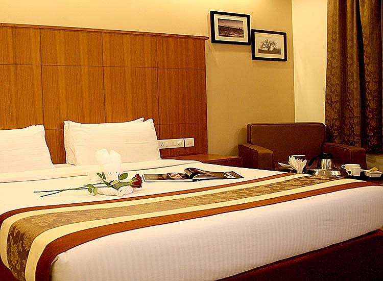 HOTEL LA FRANKLIN EXECUTIVE AC ROOM 3