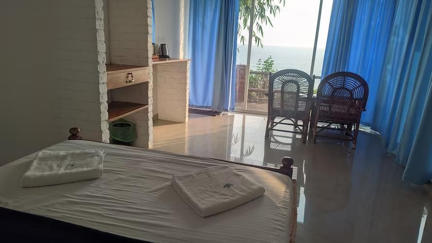 Nebo Hotel Ground Floor Sea Facing AC Room 5