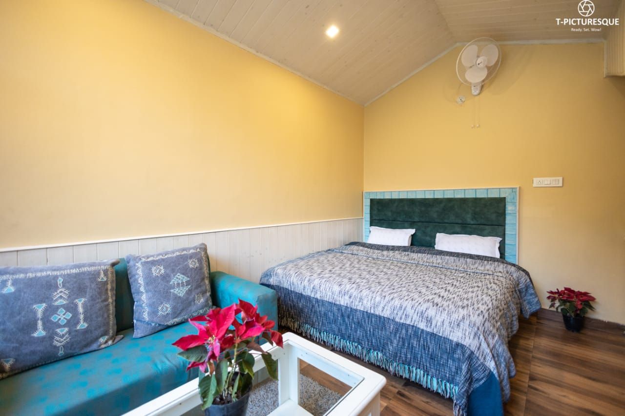 Rainbow Inn- Duplicate Super Deluxe Rooms