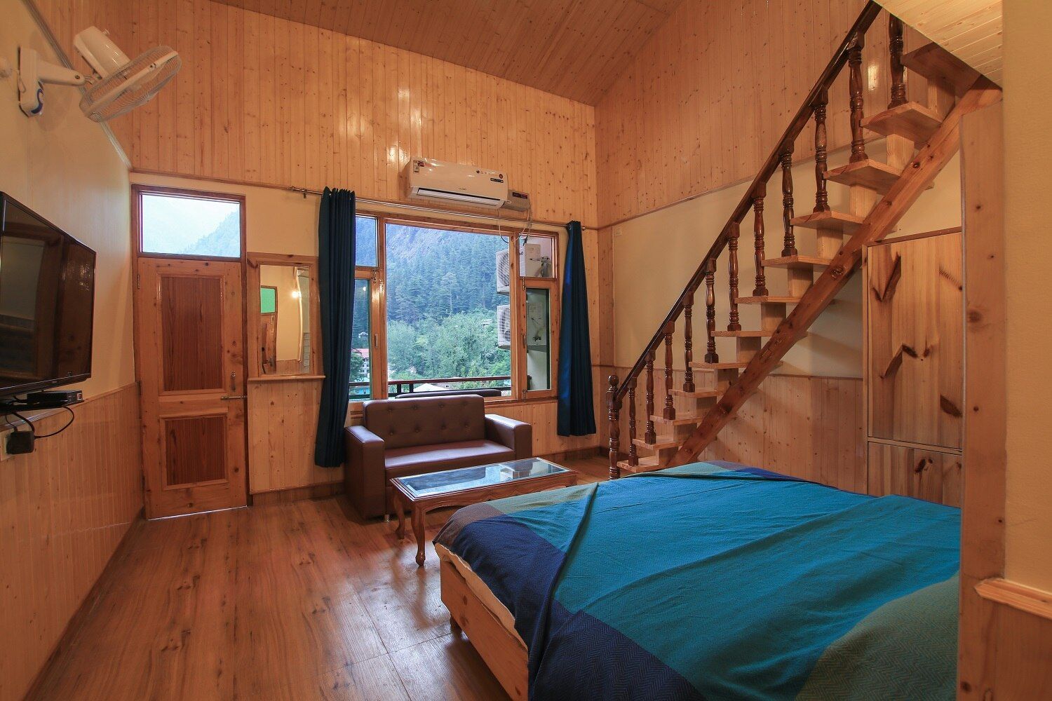 Rainbow Inn- Duplicate Super Deluxe Rooms 3