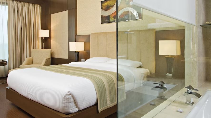 The Cabbana Resort and Spa Premier Room with bathtub 6