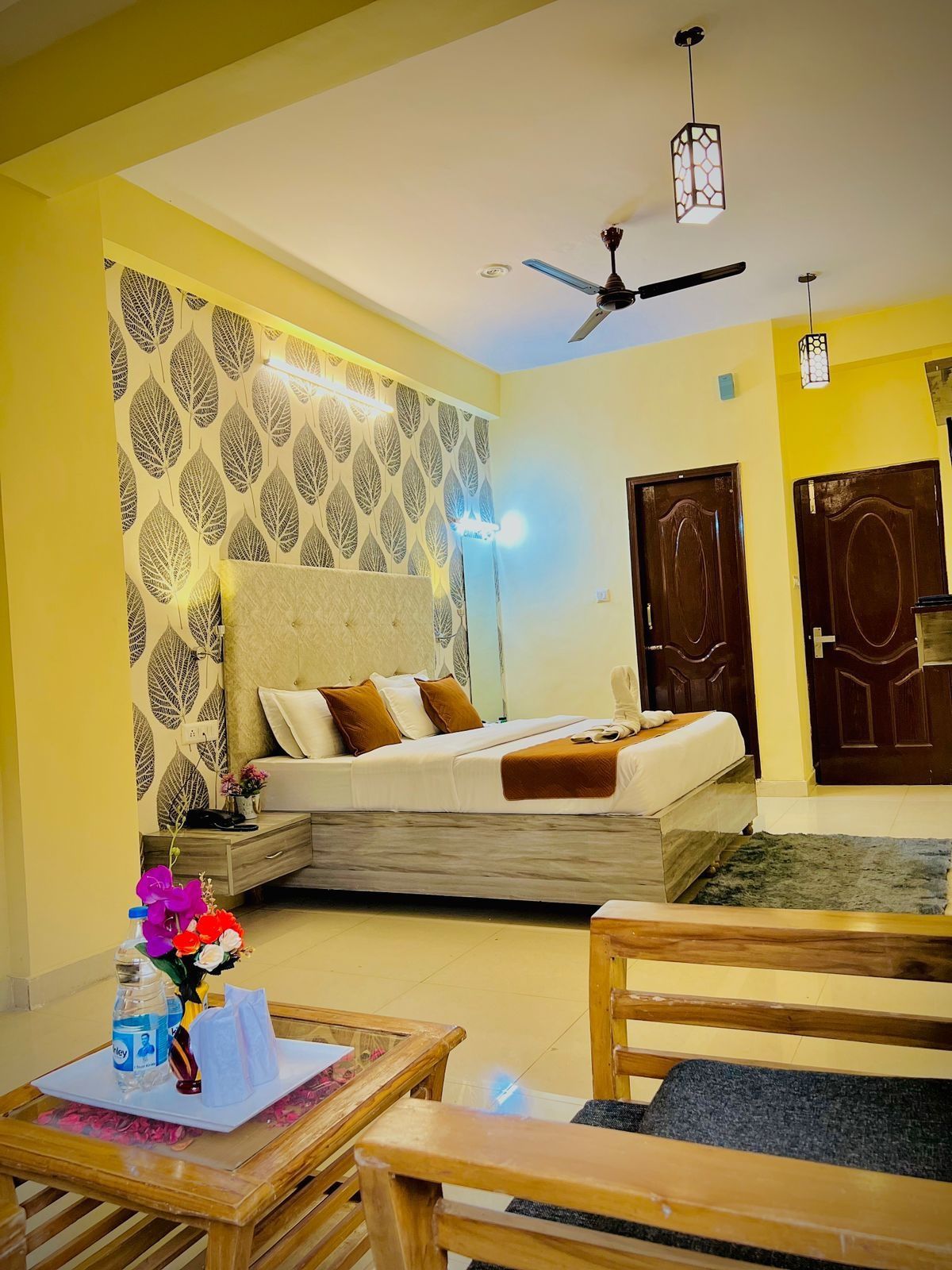 Hotel Natures Feast Deluxe Room Without Balcony 2