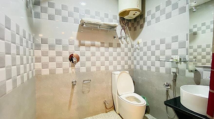 Mannat Resorts Srinagar Deluxe Room 14