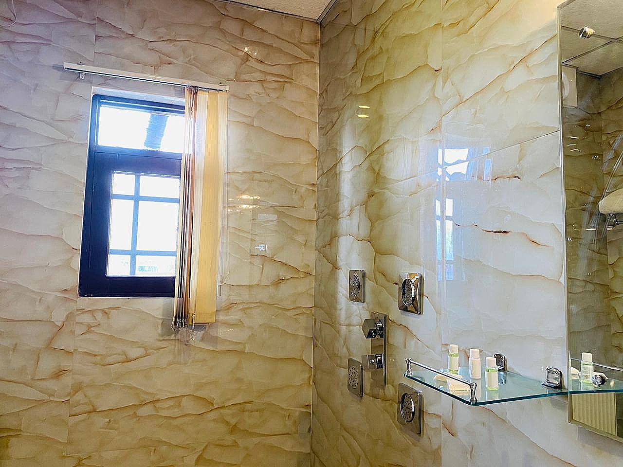 Mannat Resorts Srinagar Deluxe Room 13