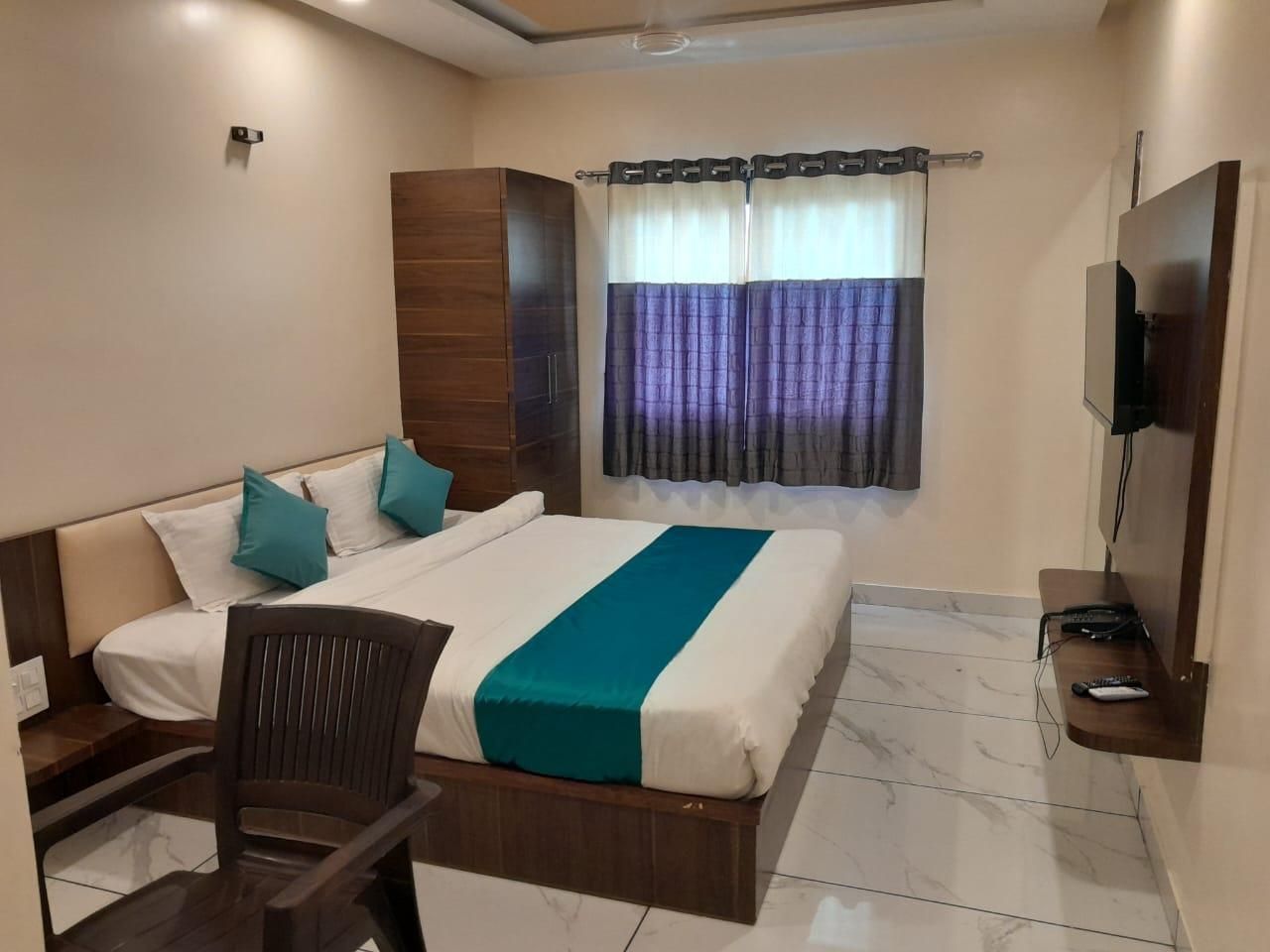 Deluxe Room with Balcony