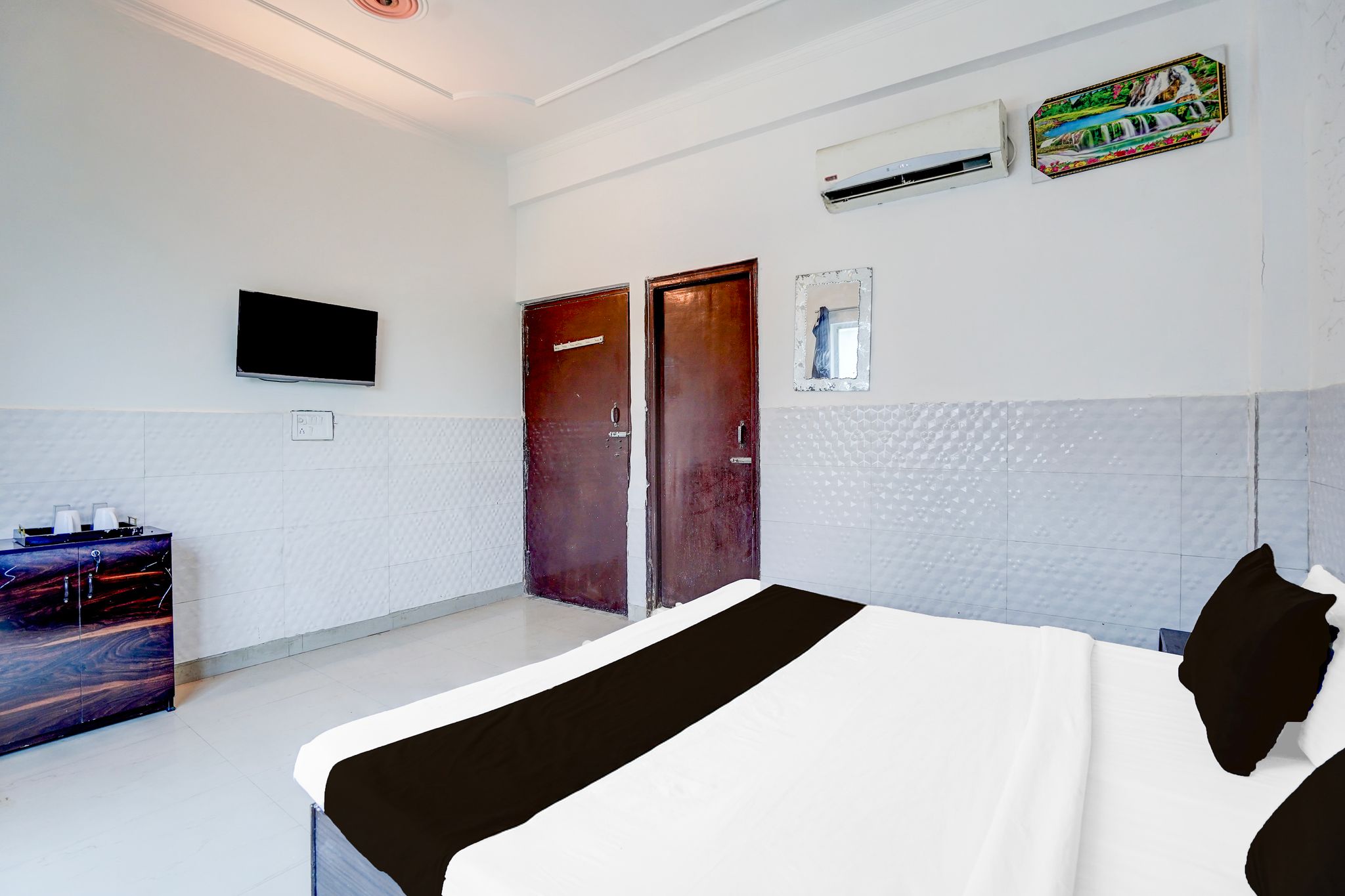 Hotel O Shilpgram Taj Mahal East Gate Classic 2