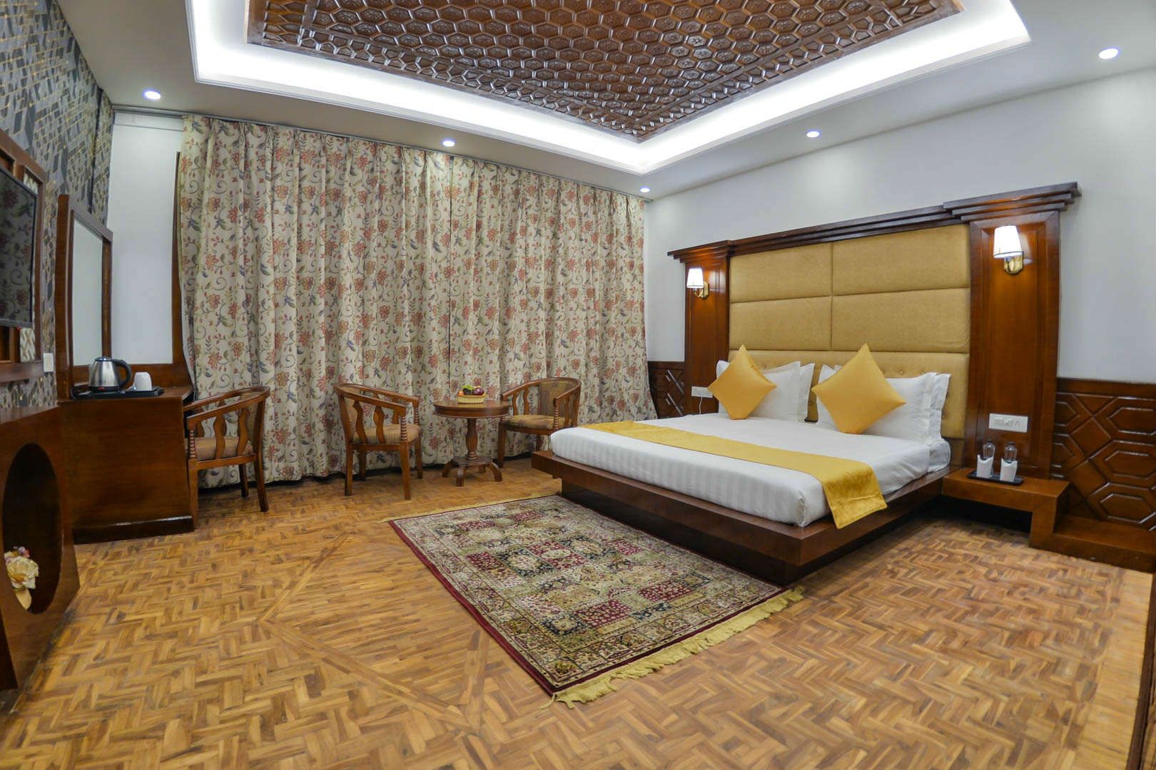 The Grand Kaisar Super Deluxe Room 4