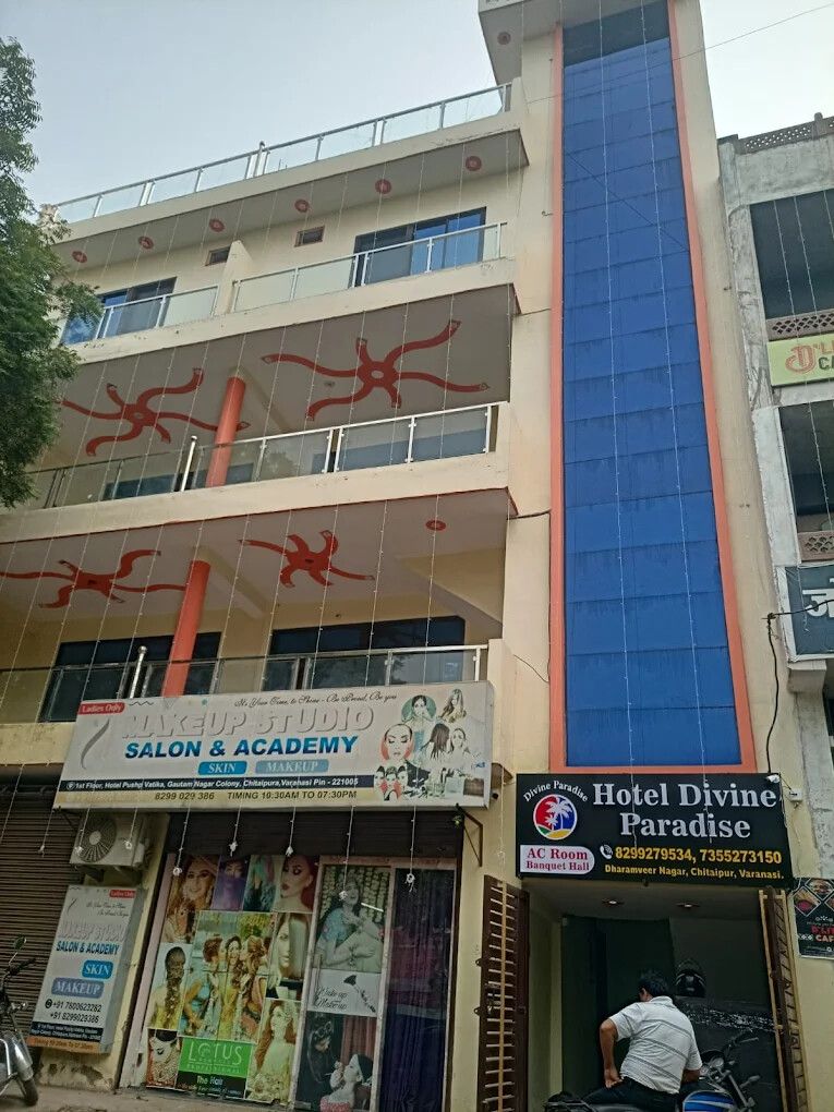 Super Hotel O Divine Paradise