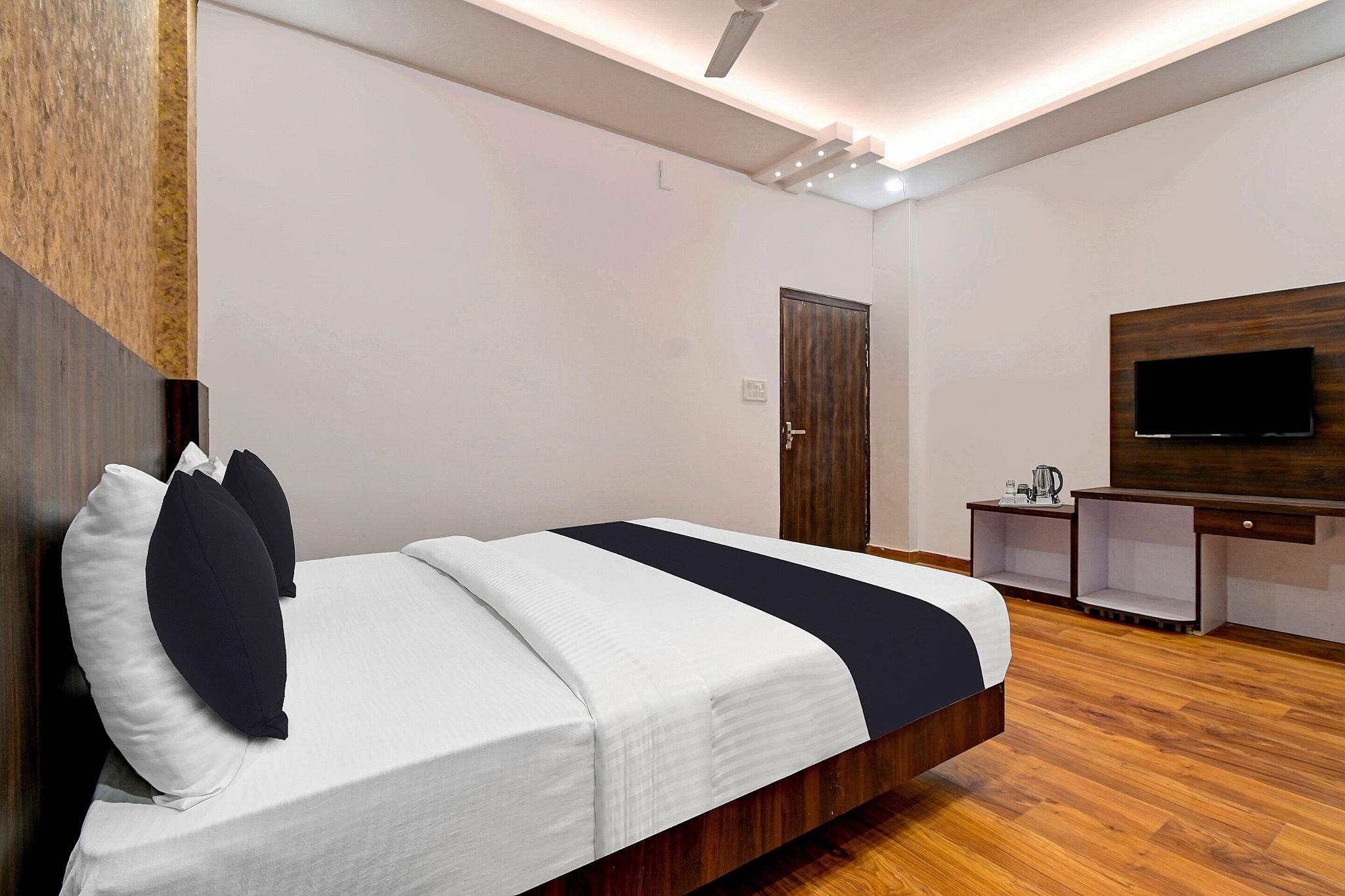 Townhouse OAK Armeria Classic 7