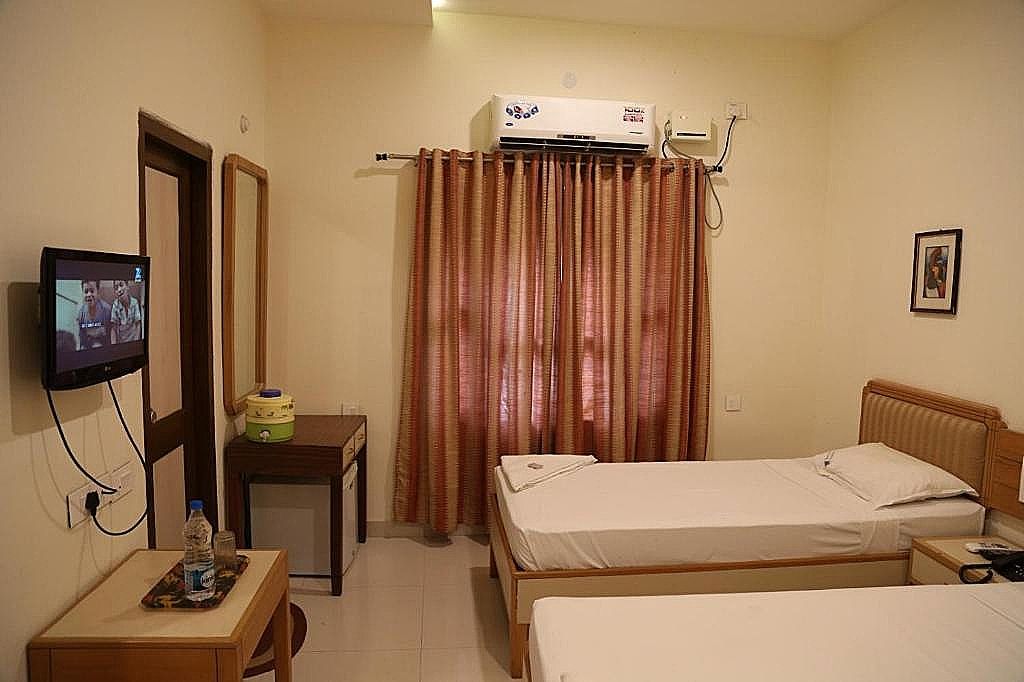 Taramati Baradari Standard ac room 2