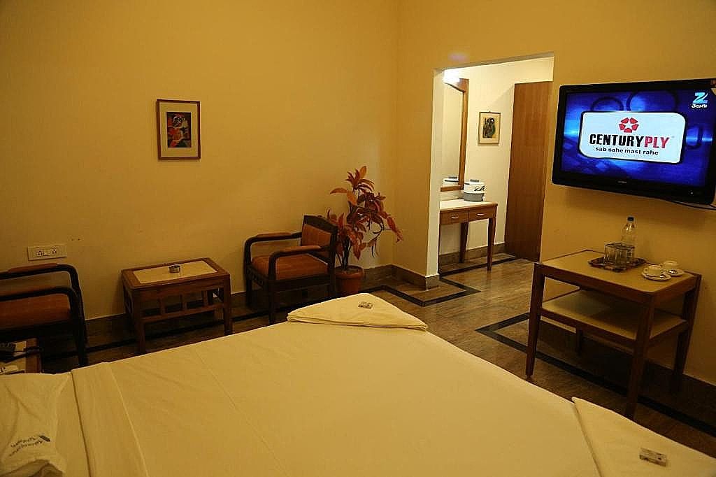 Taramati Baradari Standard ac room 10