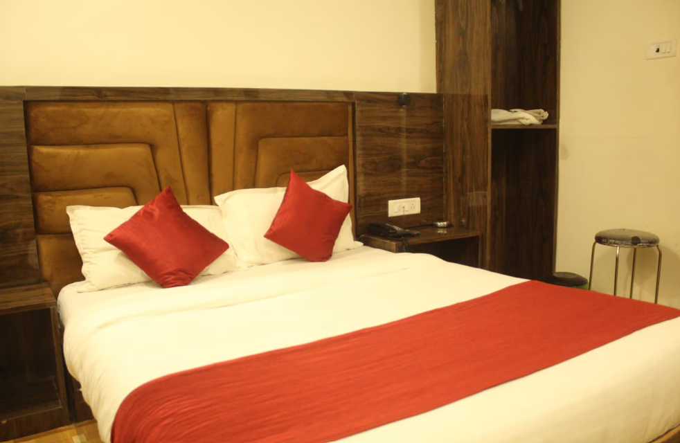 Hotel Siddharth Residency- Siddharth Nagar, Goregaon West Deluxe Double Room 3