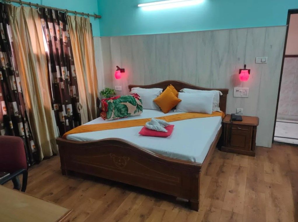 undefined Mid City Hotel & Banquet 5