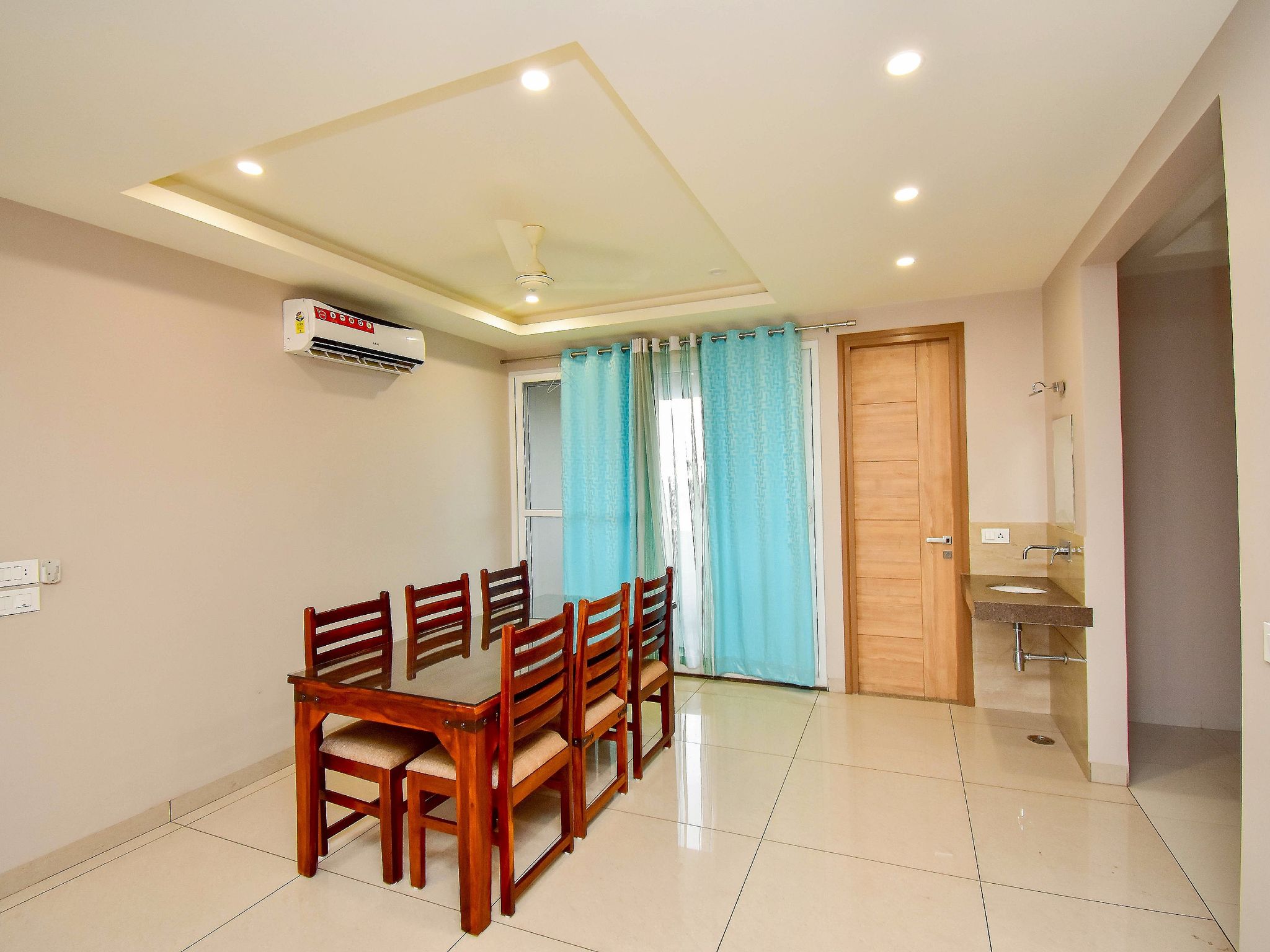 Hotel The Lighthouse Deluxe Room 11