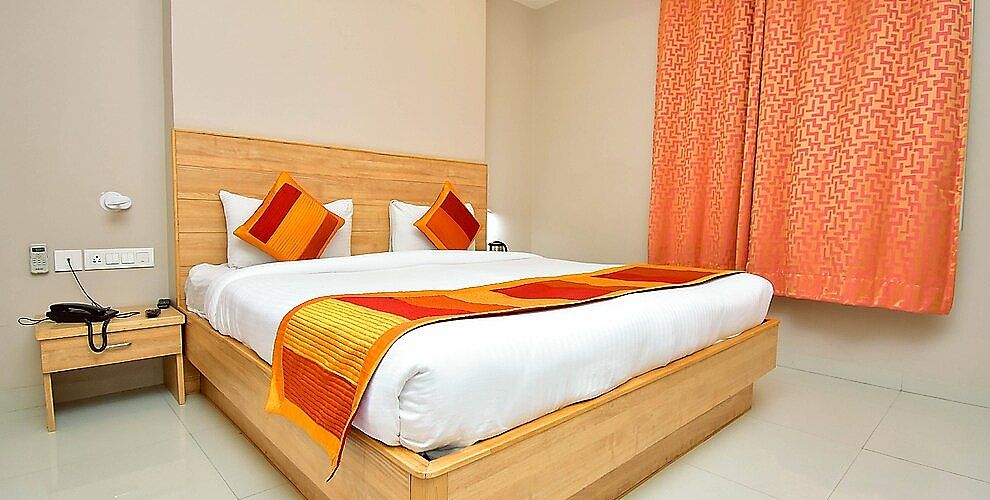 Hotel The Lighthouse Deluxe Room 5