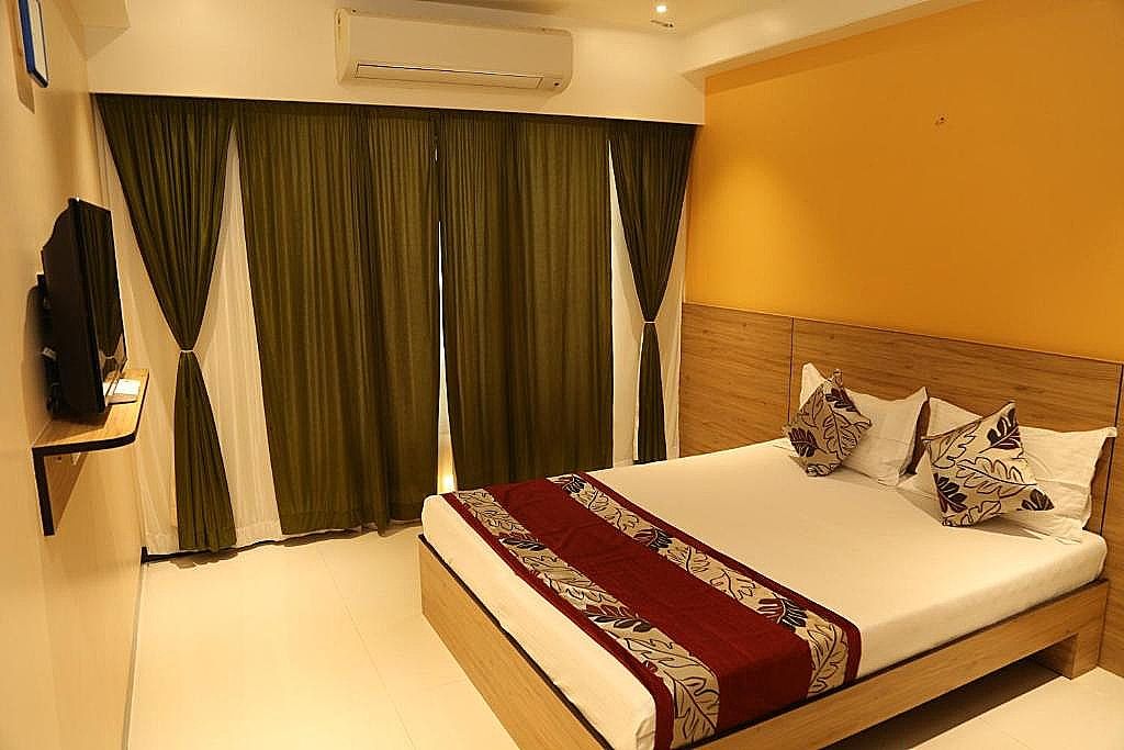 HOTEL MADNI ROYALE (50 Mtrs from Dargaah), Ajmer Deluxe AC Room 3 Bed 2