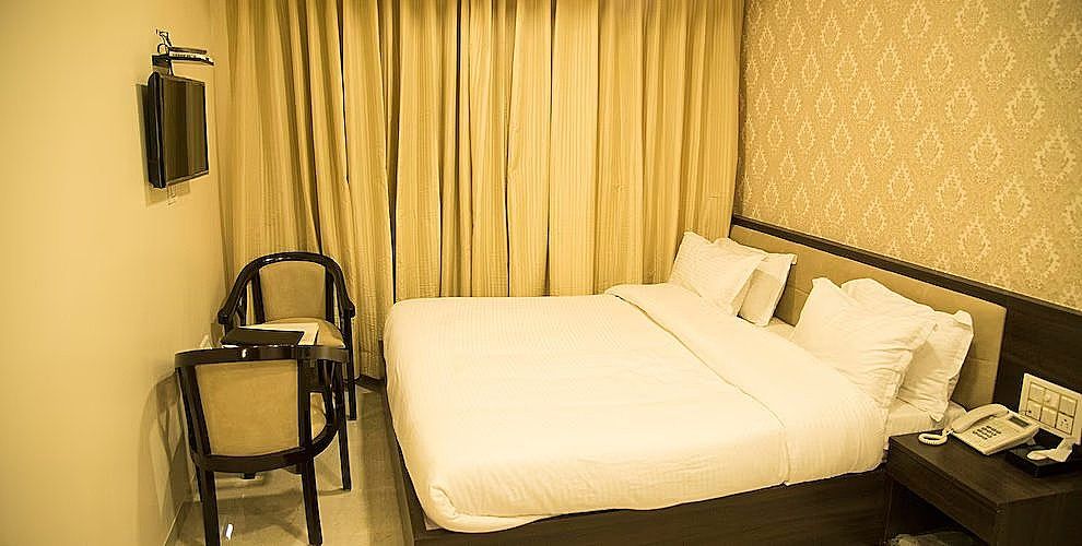 Hotel Jannat And Restaurant Royal Deluxe 5