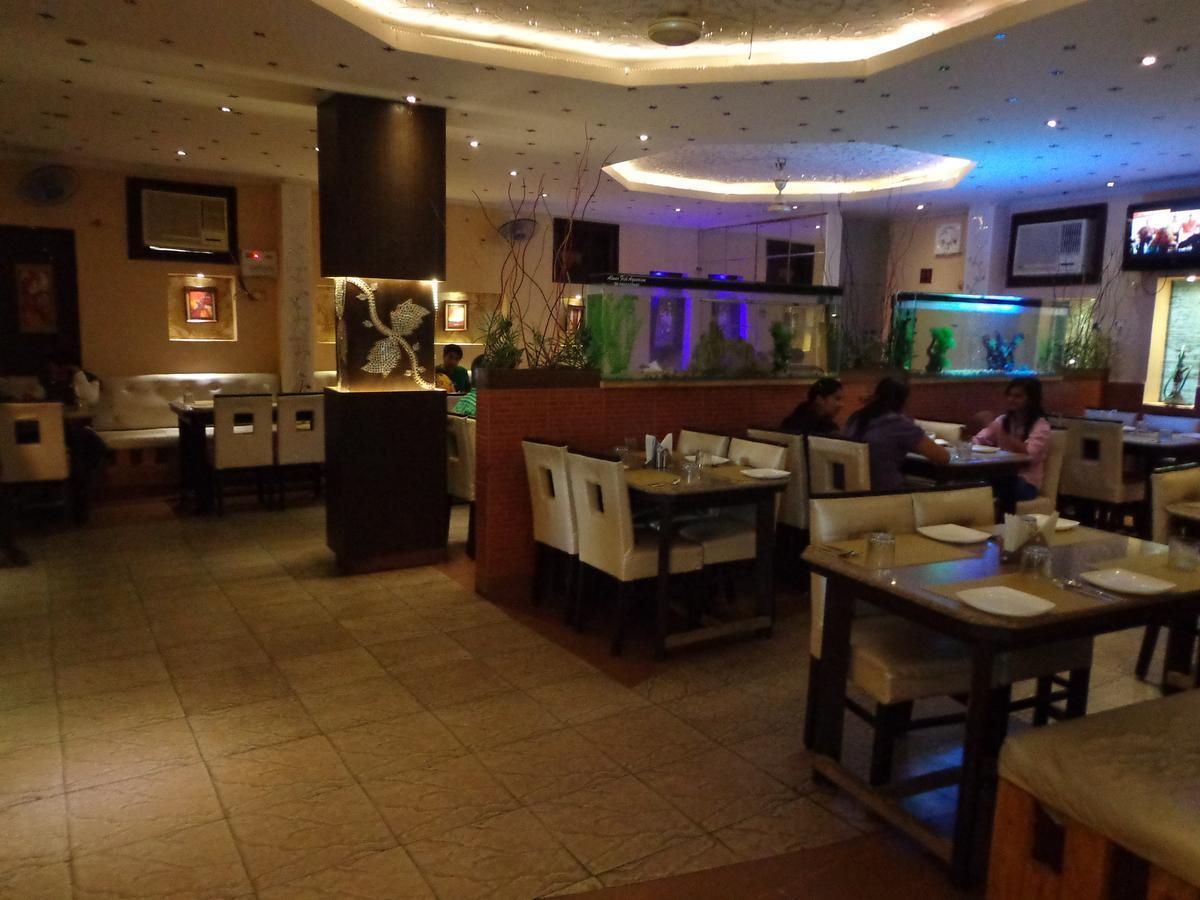 Food & Dining