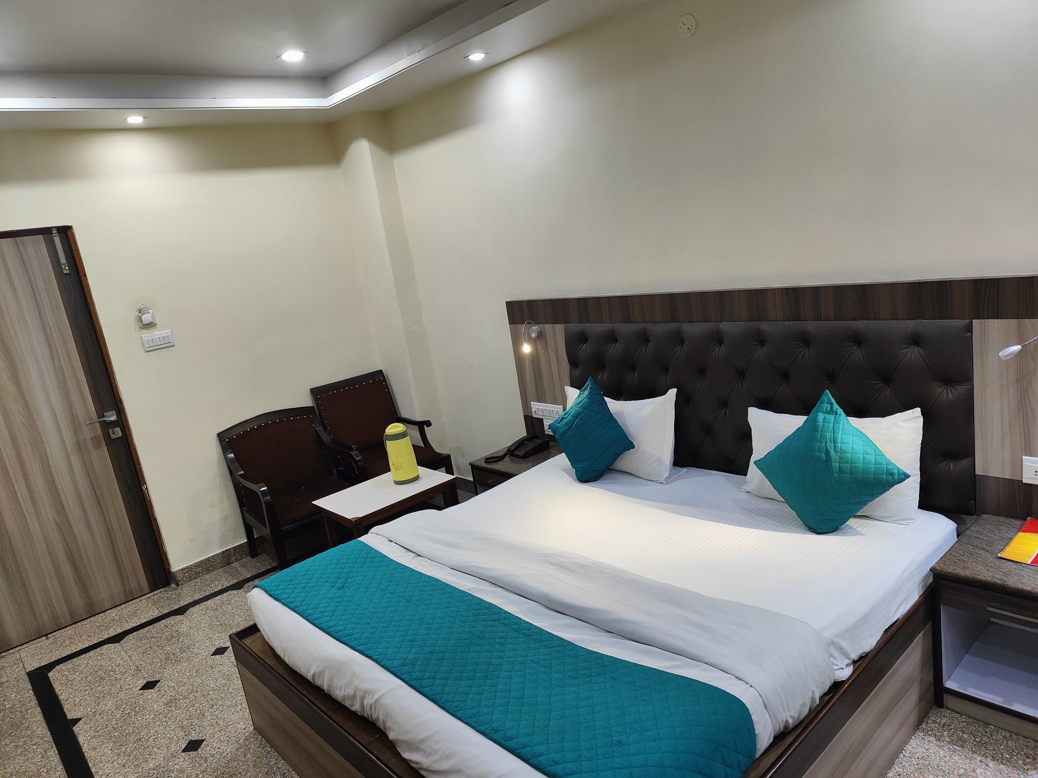 Hotel Kanji Palace Super Deluxe AC 5