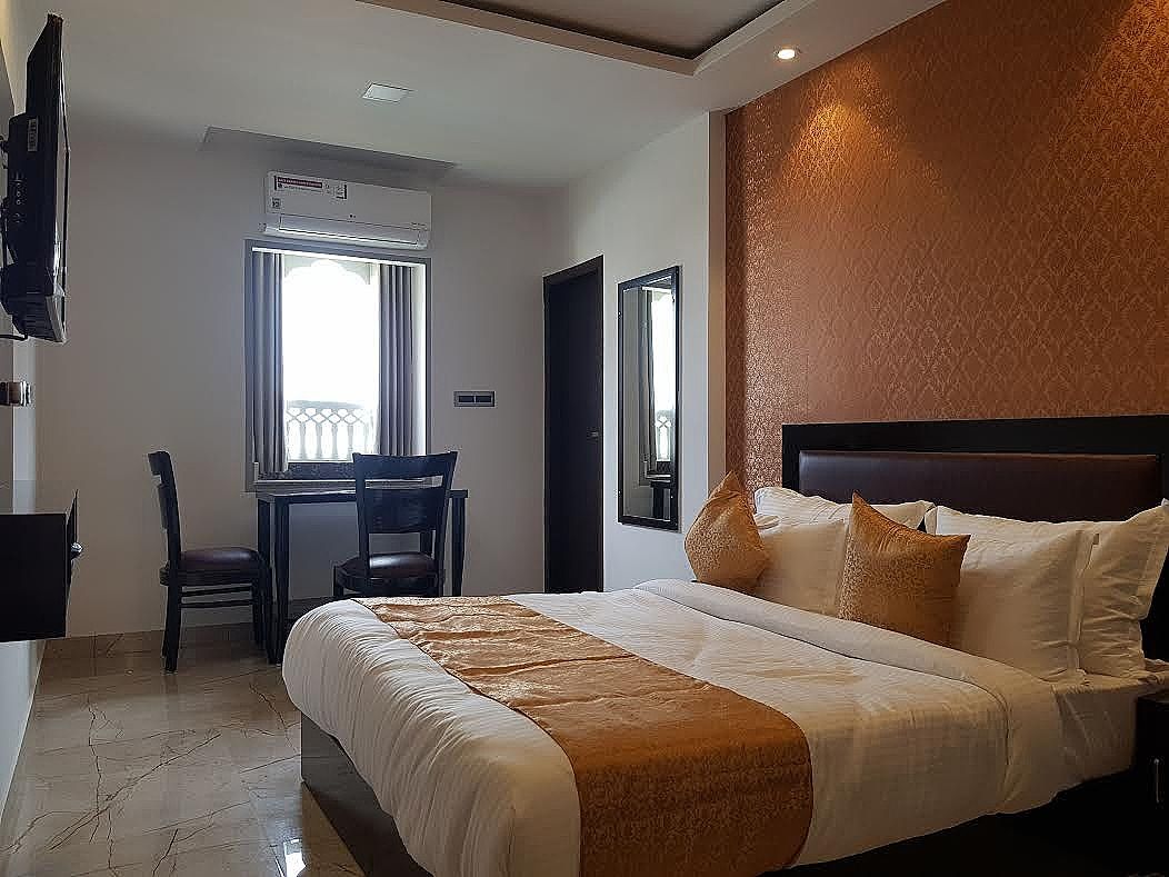 Hotel Grand Lotus Inn Super Deluxe Room 4