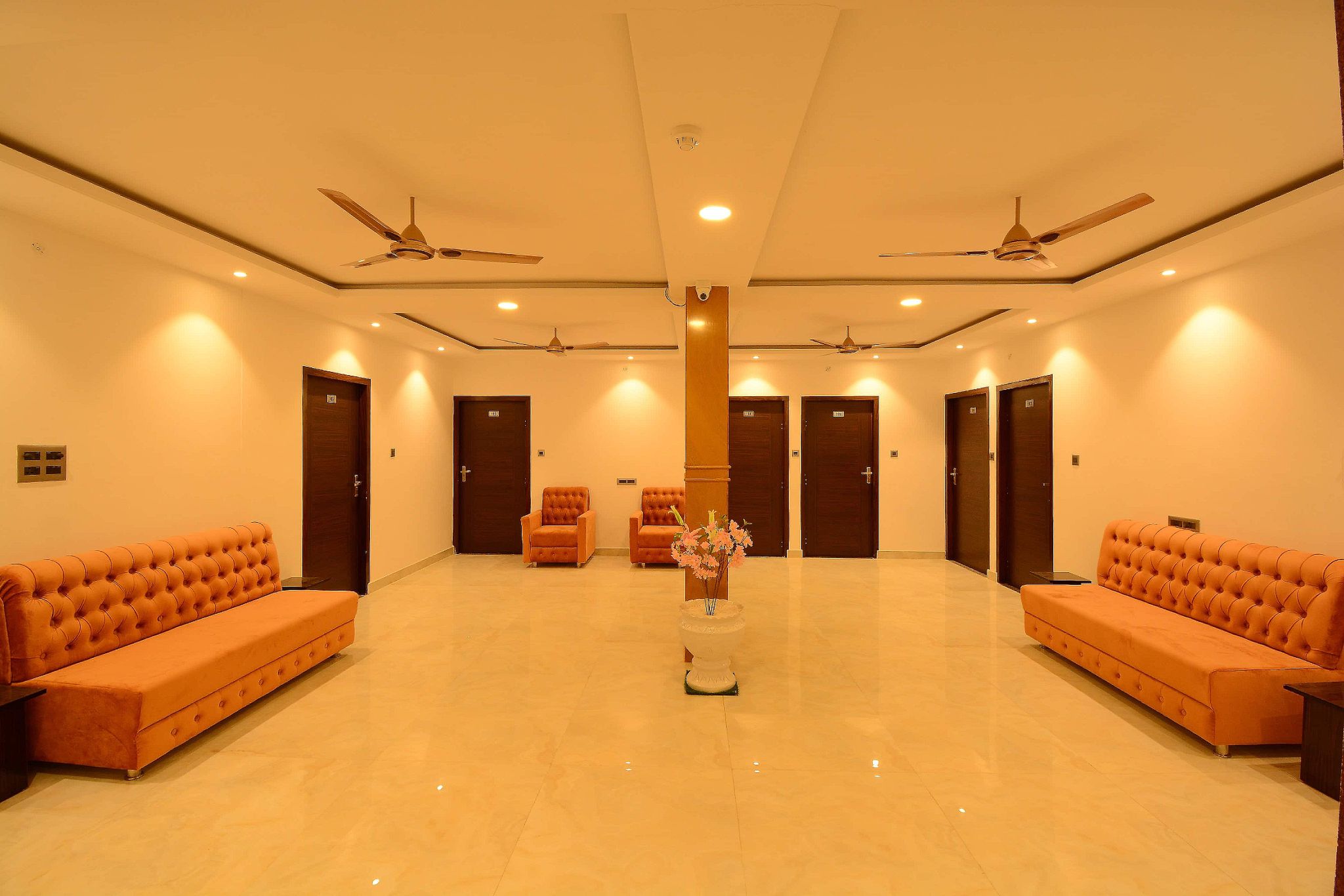undefined Hotel Grand Lotus Inn 4