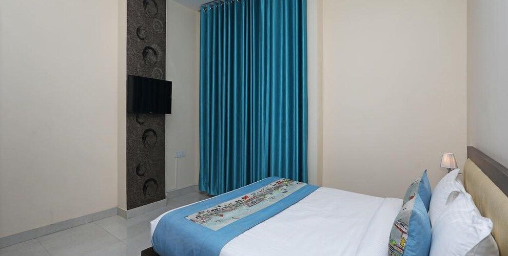 undefined Hotel Mock Orange 9