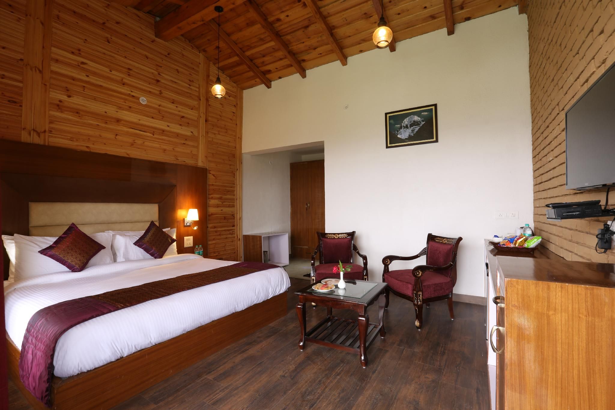The Moksh Eco Inn Luxury Room 5