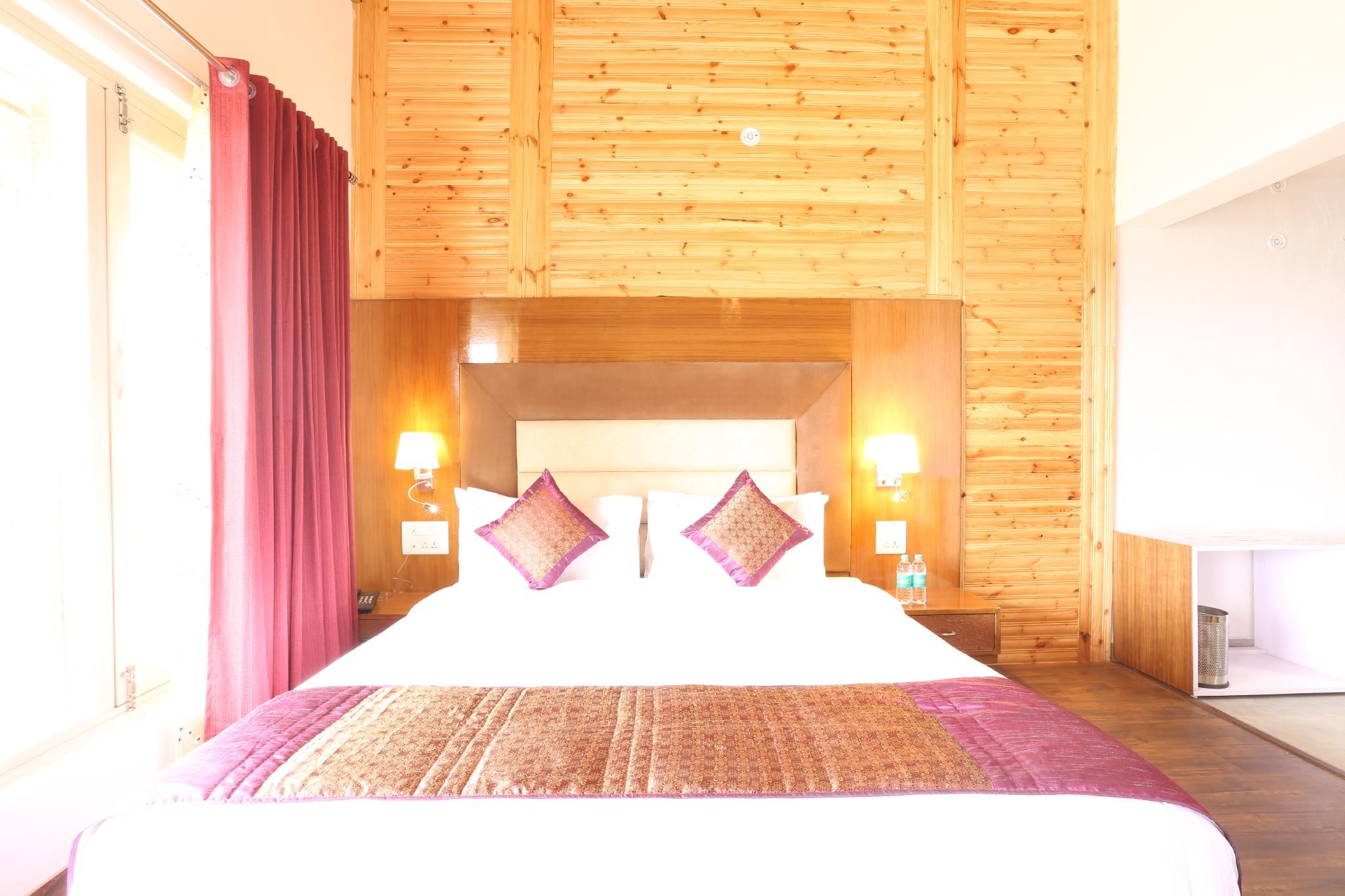 The Moksh Eco Inn Luxury Room 4