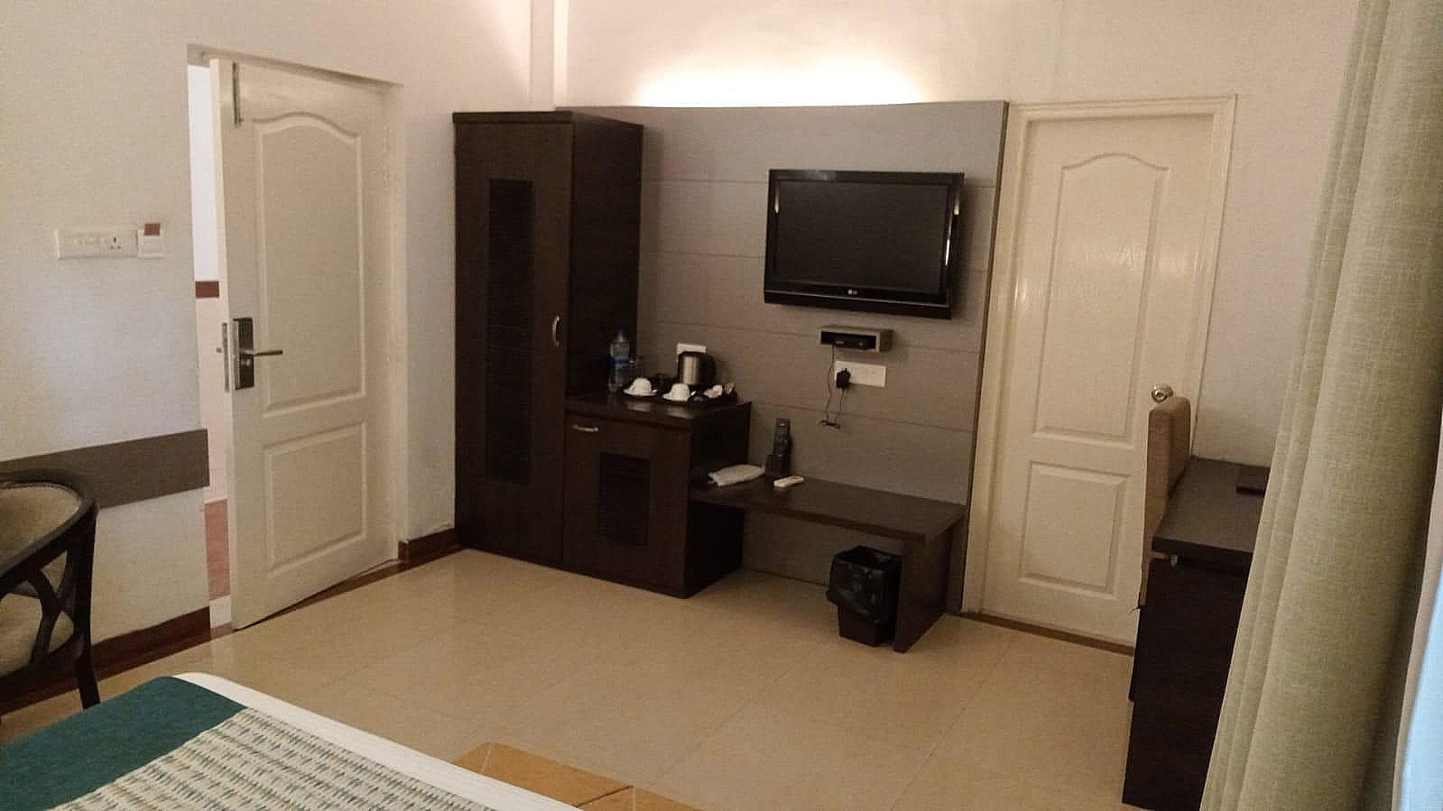 Status Club Resort Executive Room 8